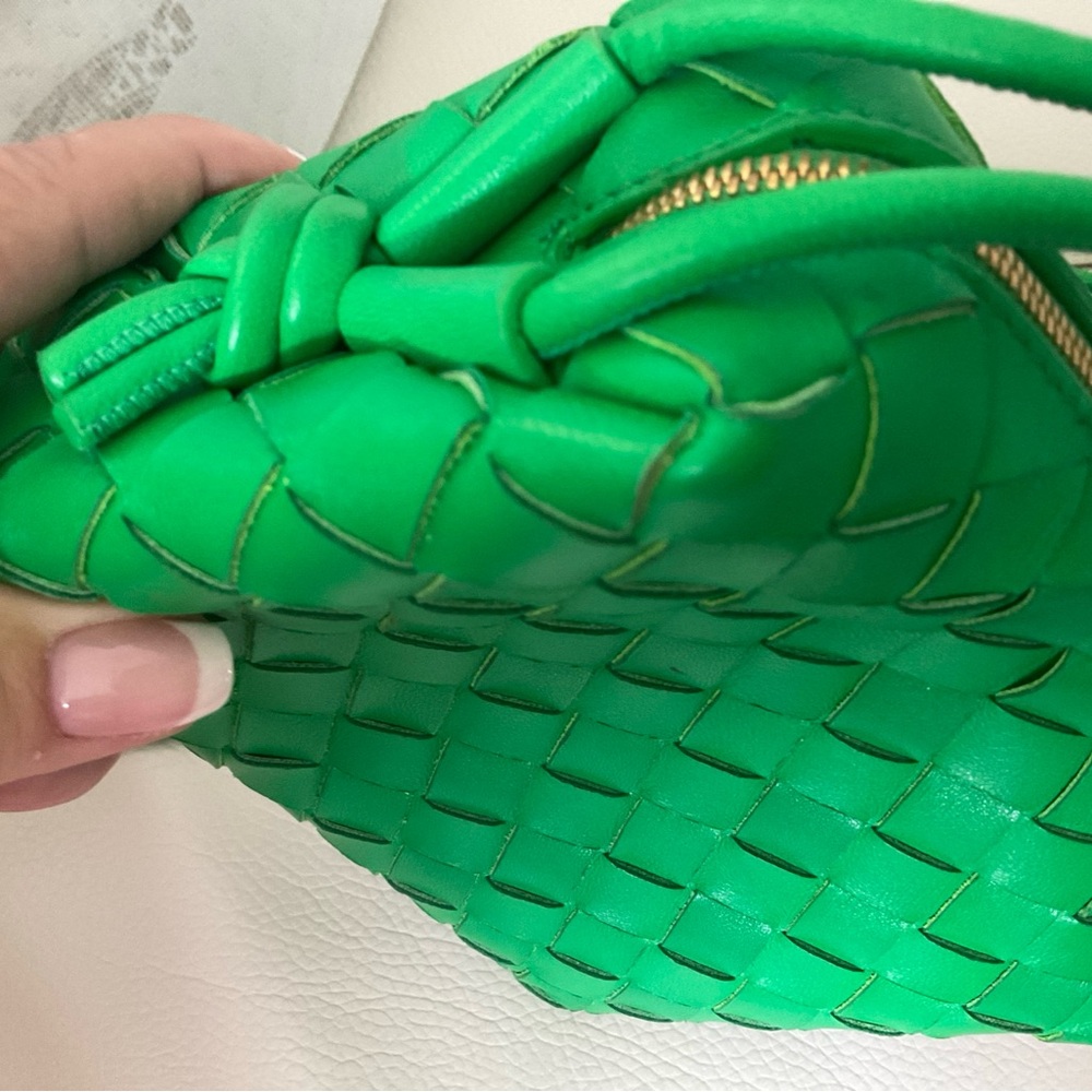 Bottega Veneta Intrecciato Leather Camera Bag Parakeet color - Picture 6 of 16